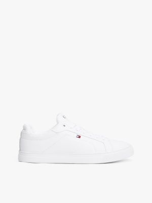 white leren court sneaker met geborduurde vlag voor heren - tommy hilfiger