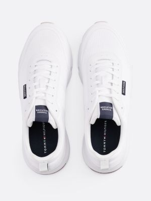 weiß rutschhemmender runner-sneaker mit strick für herren - tommy hilfiger