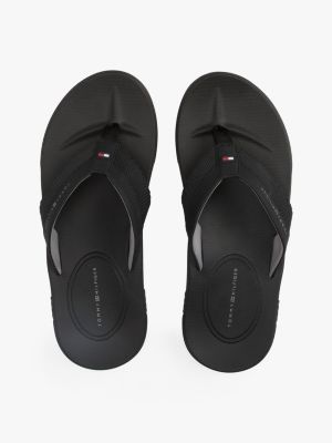 zwart teenslipper met logobandje en textuurcontrast voor heren - tommy hilfiger