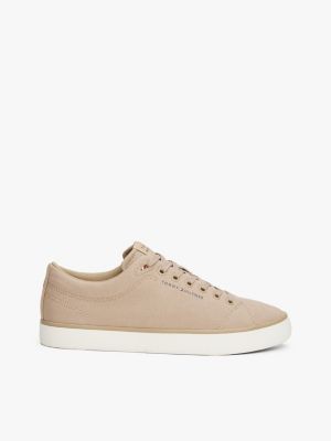 beige buty sportowe z naszywką z logo dla mężczyźni - tommy hilfiger