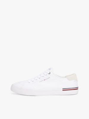 baskets à texture contrastée et écusson blanc pour hommes tommy hilfiger