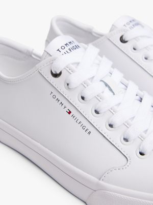 weiß sneaker mit tiefgeprägtem logo für herren - tommy hilfiger