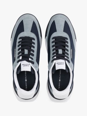 baskets de running en daim à semelle crantée bleu pour hommes tommy hilfiger