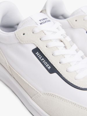 baskets de running en daim à semelle crantée blanc pour hommes tommy hilfiger