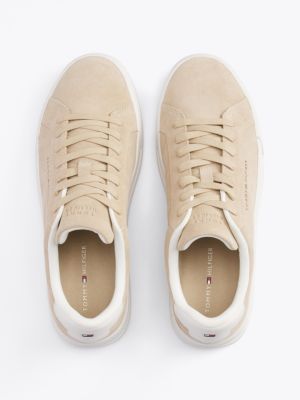 beige suède court sneaker met plateauzool voor heren - tommy hilfiger