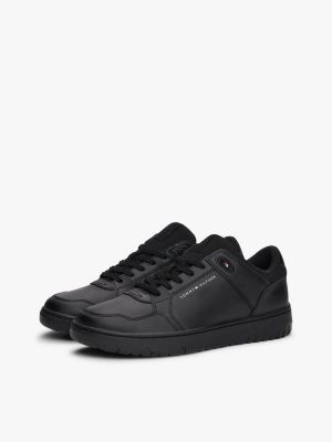 zwart basketbalsneaker met fijne profielzool en leer voor heren - tommy hilfiger