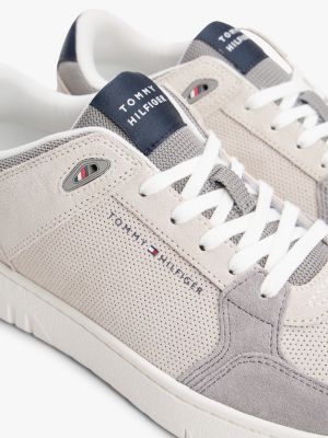sneakers stile basket leggere in camoscio beige da uomini tommy hilfiger