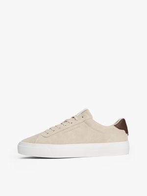 baskets en daim à semelle cuvette beige pour hommes tommy hilfiger