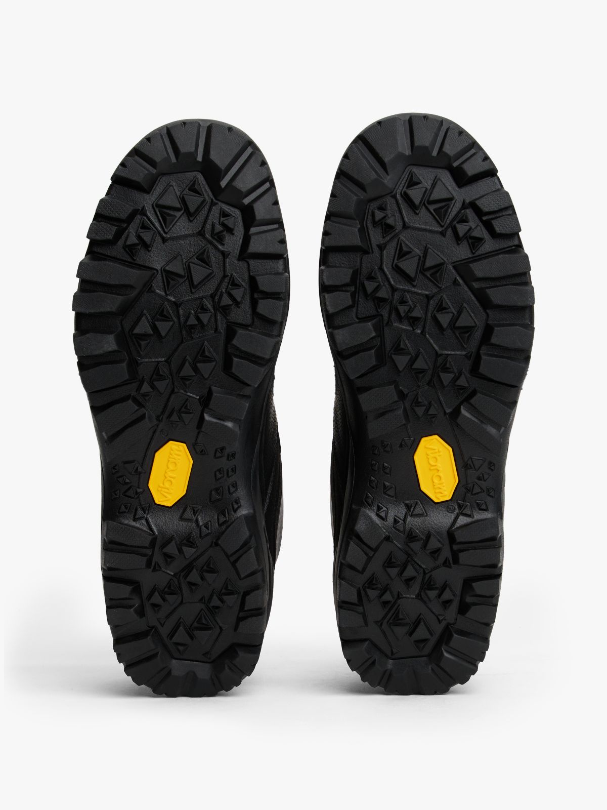 Chunky Vibram Cleat Trainers — Black