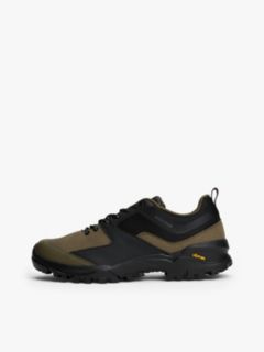 Chunky Vibram Cleat Trainers — Black 7