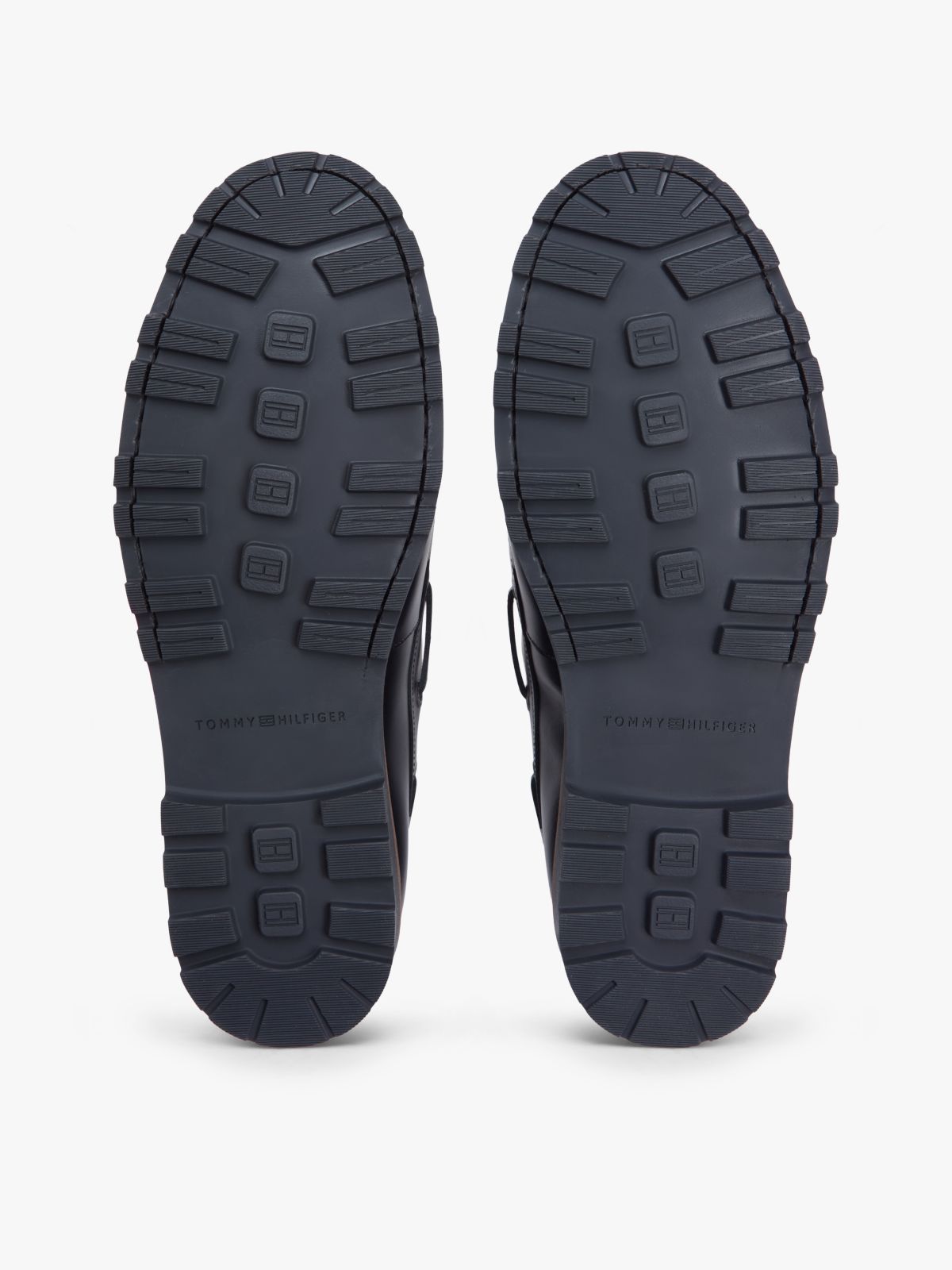 Leather Cleat Lightweight Boat Shoes — Black