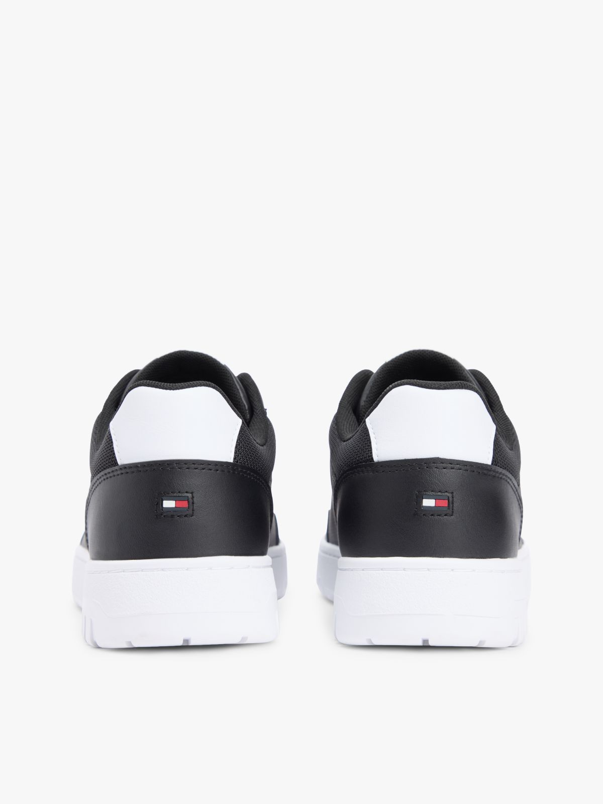 Fine Cleat Basketball Trainers With Leather — Black