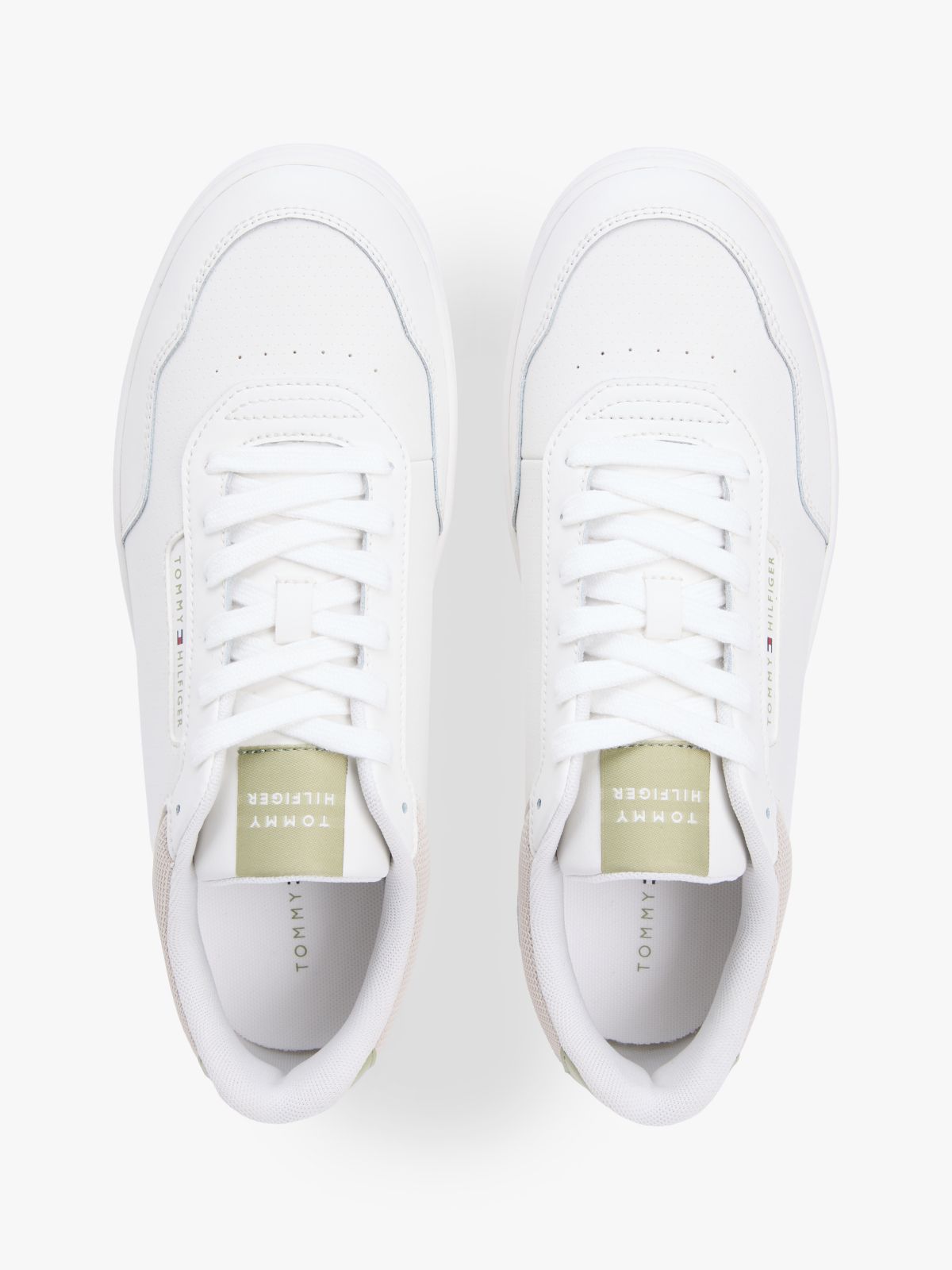 Fine Cleat Basketball Trainers With Leather — White