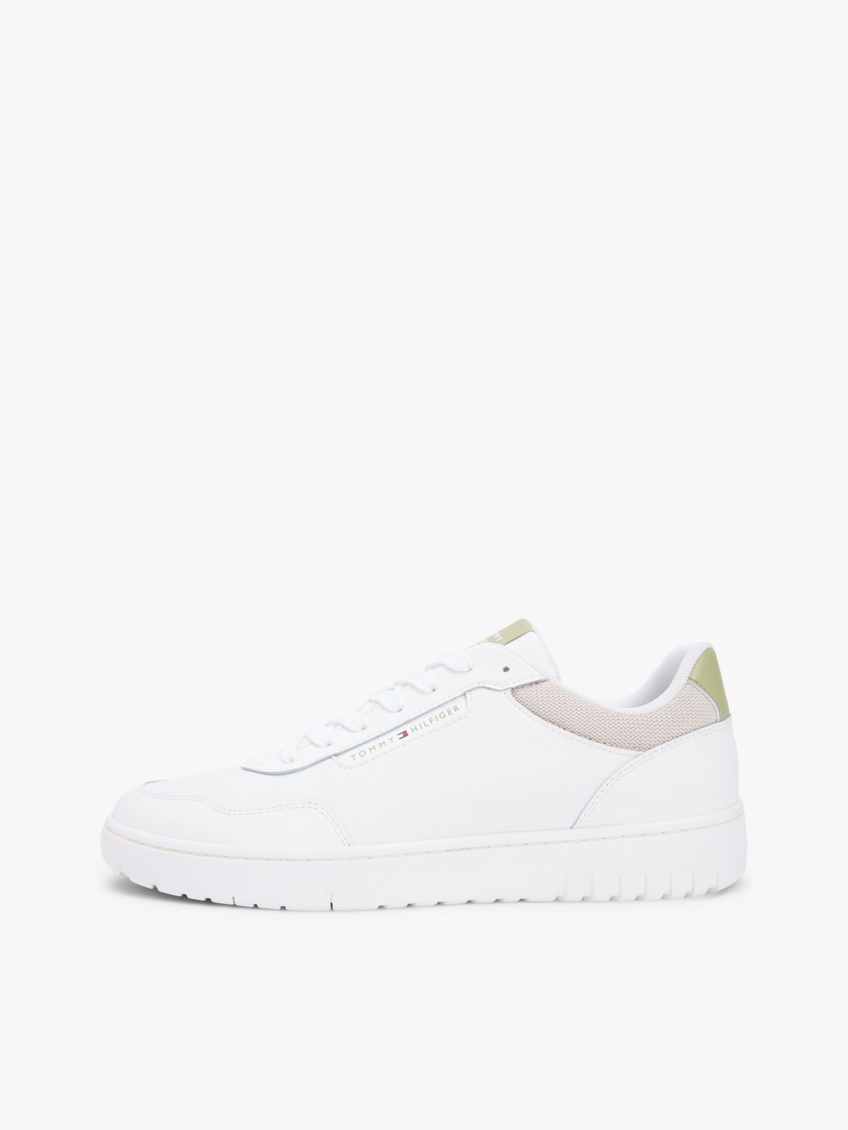 Fine Cleat Basketball Trainers With Leather — White