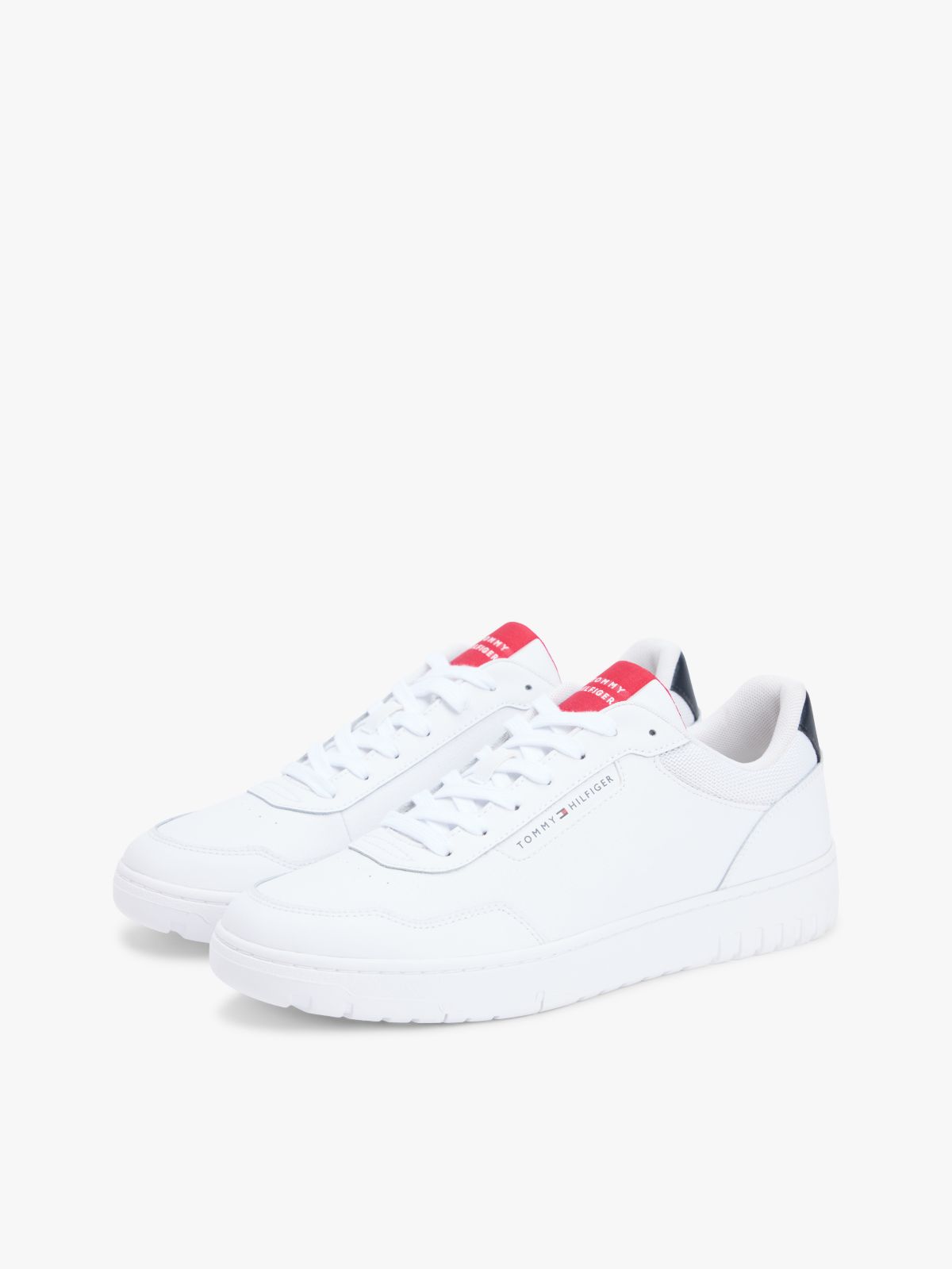 Fine Cleat Basketball Trainers With Leather — White