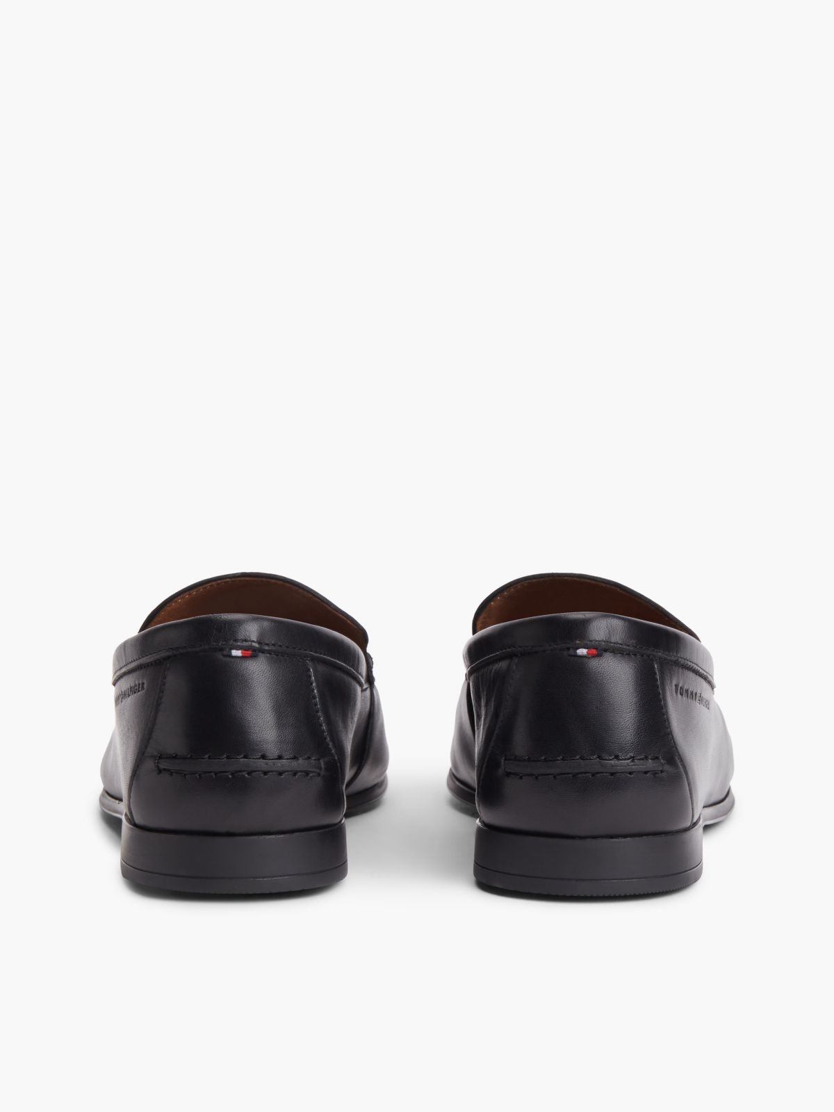 Logo Tassel Flexible Leather Loafers — Black