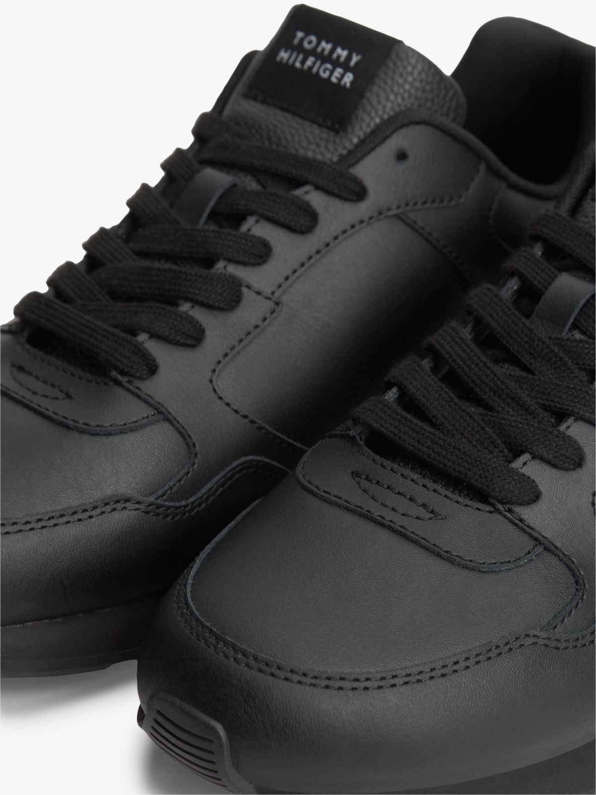 Logo Lightweight Trainers With Leather — Black