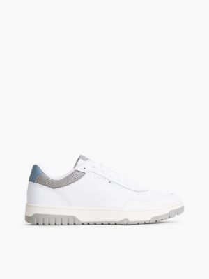 white retro basketbalsneaker met logo en leer voor heren - tommy hilfiger
