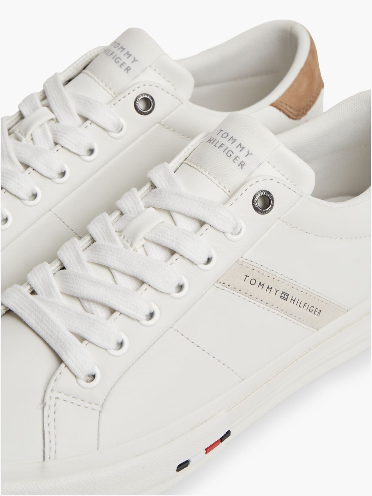 Leather Logo Contrast Heel Trainers — Black