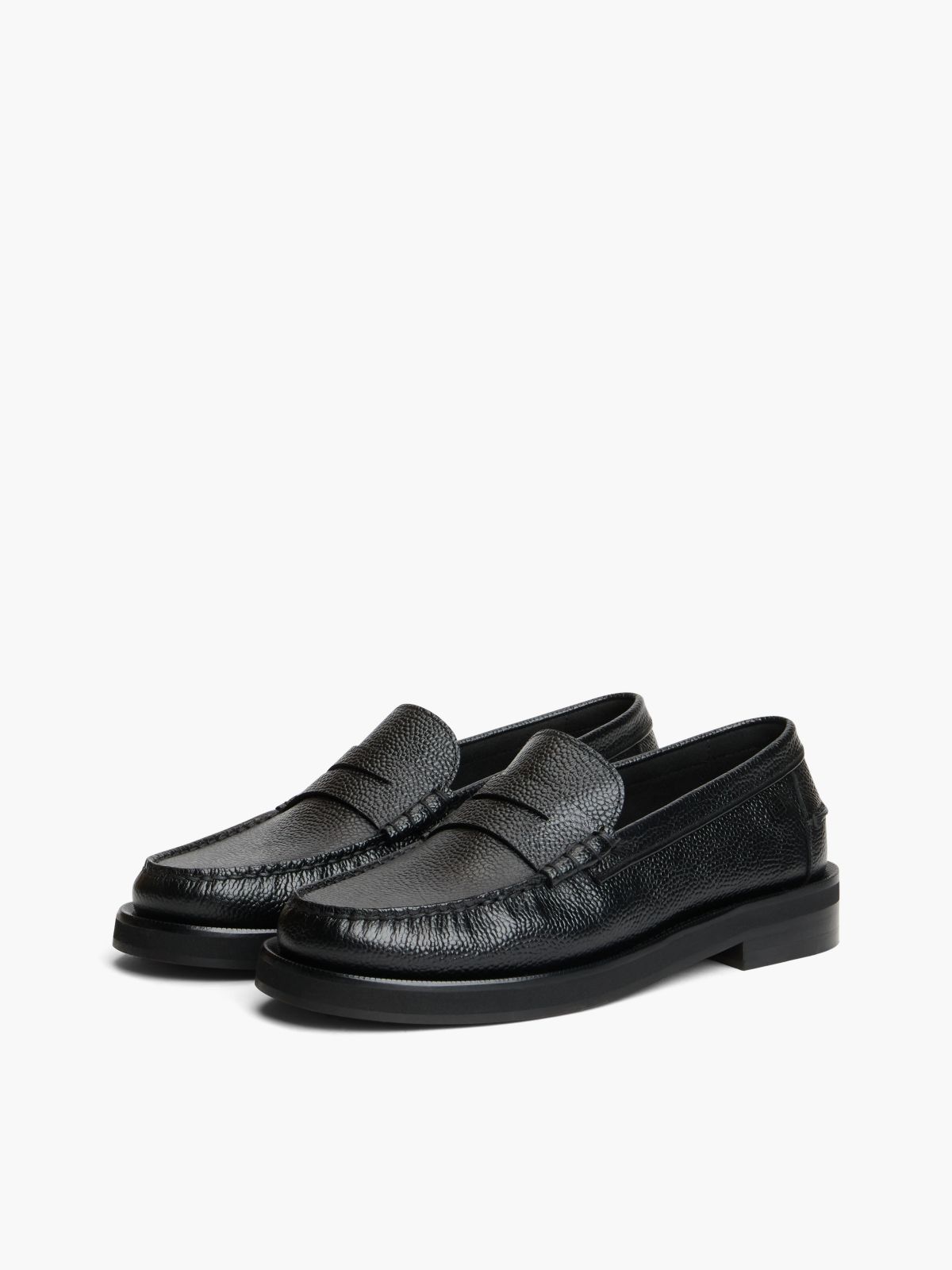 New York Label Leather Pebble Grain Loafers — Black