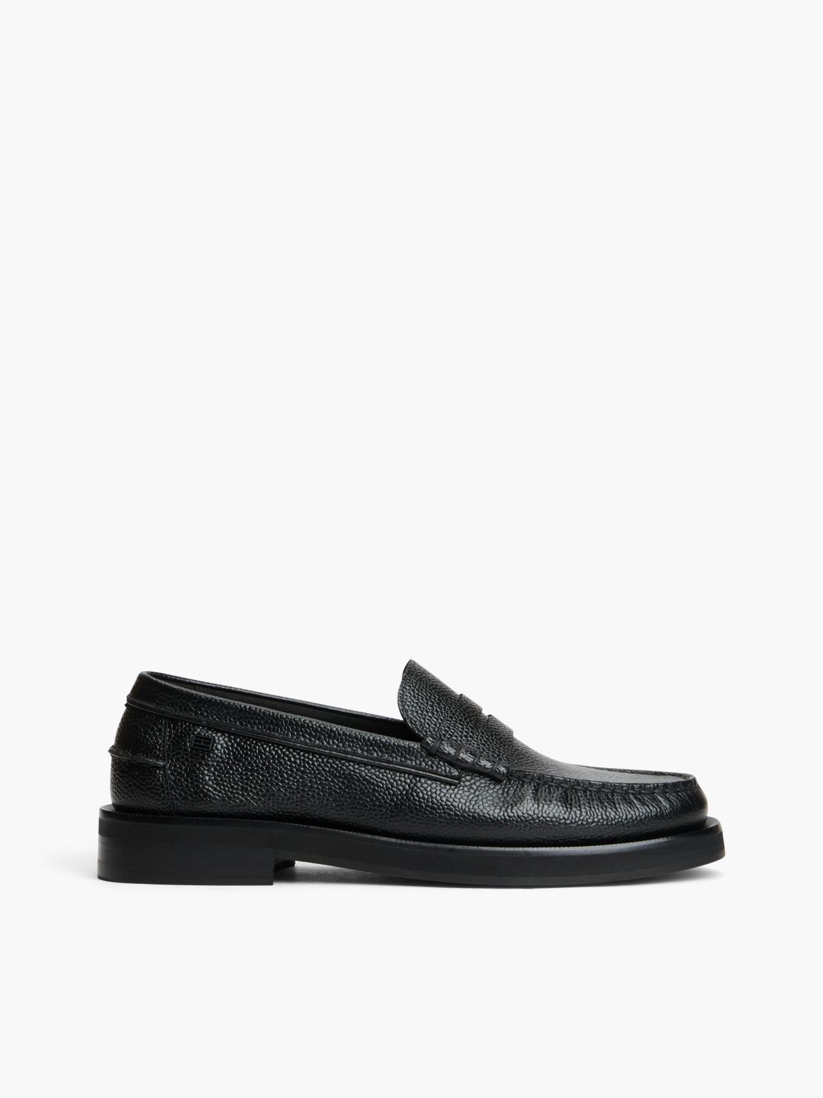 New York Label Leather Pebble Grain Loafers — Black