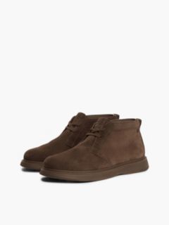 Suede Flag Plaque Chukka Boots — Brown 2