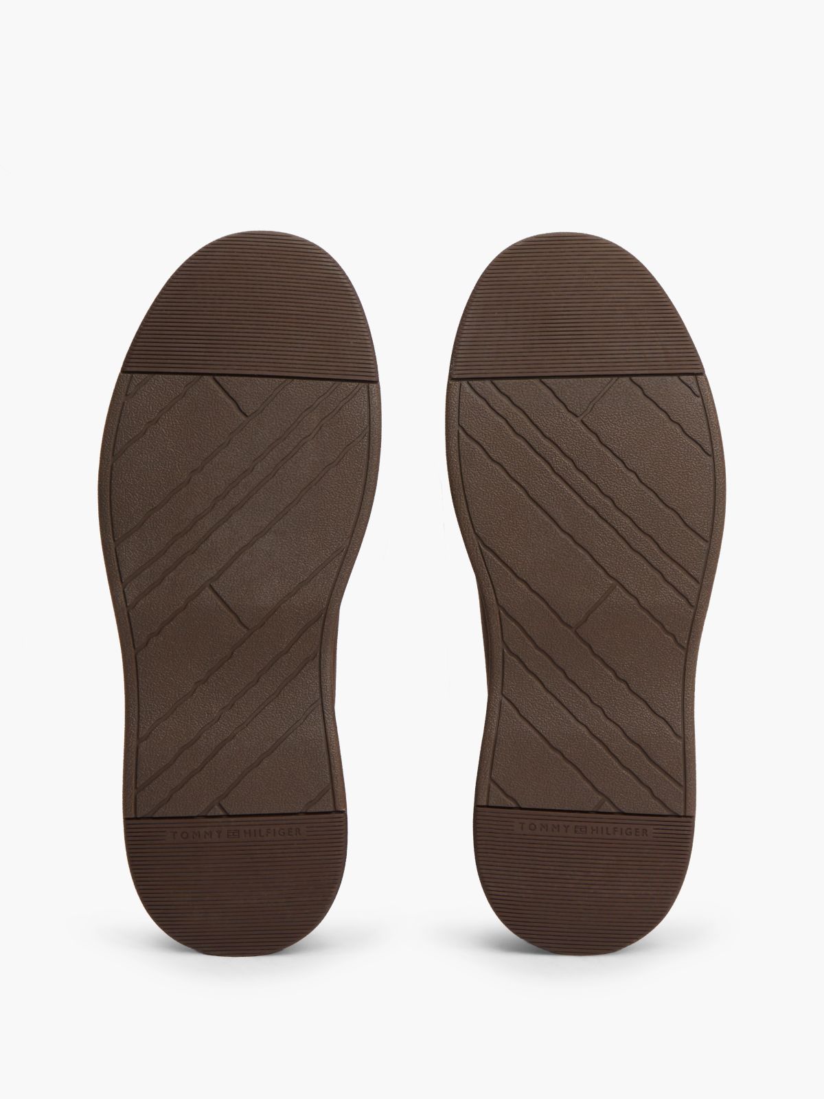 Suede Flag Plaque Chukka Boots — Brown