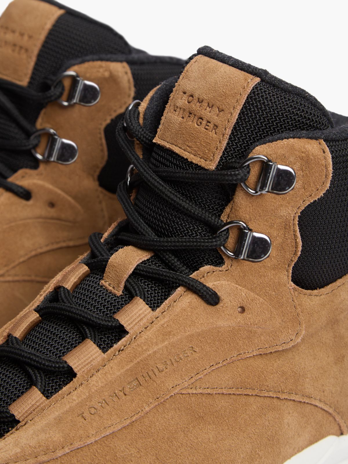 Suede Warm Lining Hybrid Chukka Boots — Brown