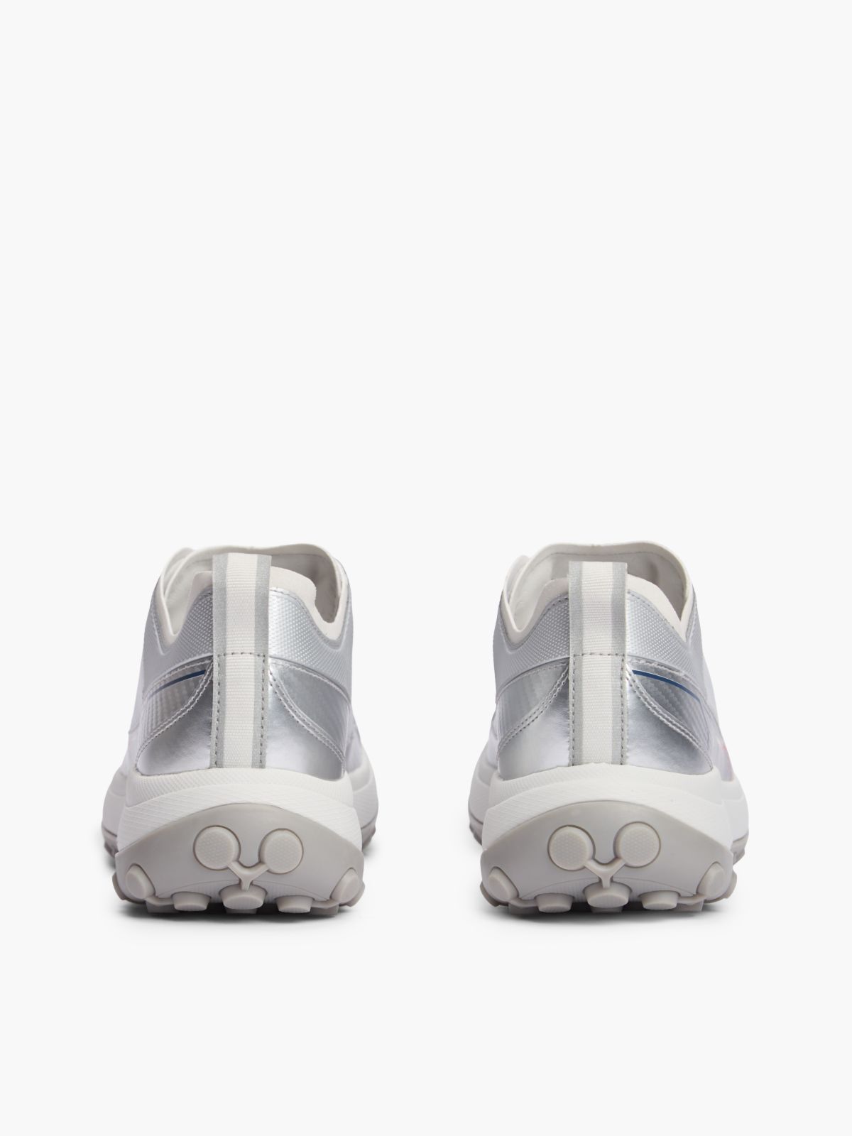 The Canyon Waterproof Metallic Trainers — Grey