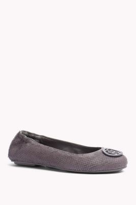 tommy hilfiger flat shoes