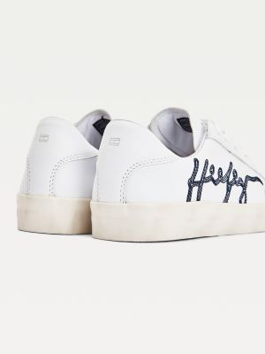 tommy hilfiger corporate logo leather trainers in white