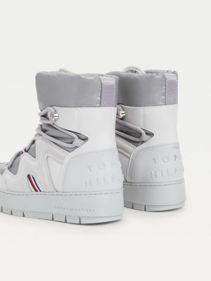 tommy hilfiger women's snow boots