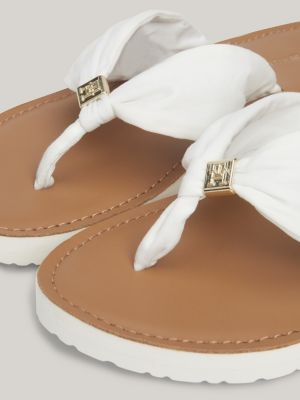 Tommy hilfiger flat beach hot sale sandals