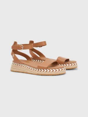 barrikade Højttaler Afskrække Leather Monogram Low Wedge Sandals | BROWN | Tommy Hilfiger