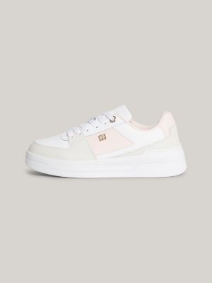 Tommy hilfiger deals pink tennis shoes