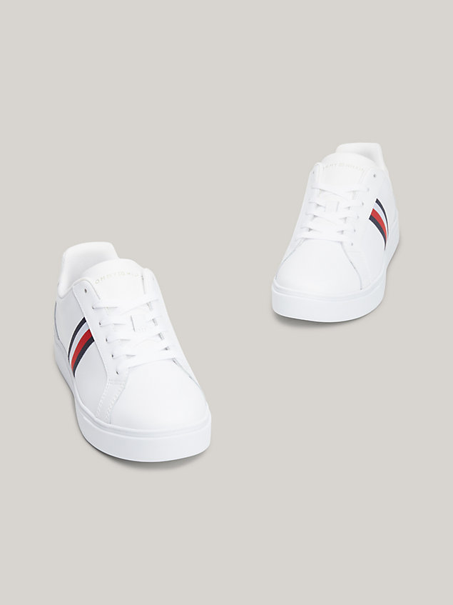 white essential leder-court-sneaker mit tommy-tape für damen - tommy hilfiger