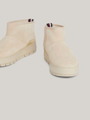 Tommy store hilfiger uggs