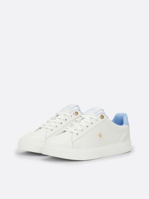 sneakers in pelle con monogramma th bianco da donne tommy hilfiger