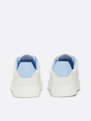 sneakers in pelle con monogramma th bianco da donne tommy hilfiger