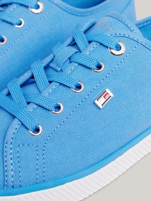 sneakers in tela con bandierina smaltata blu da donne tommy hilfiger