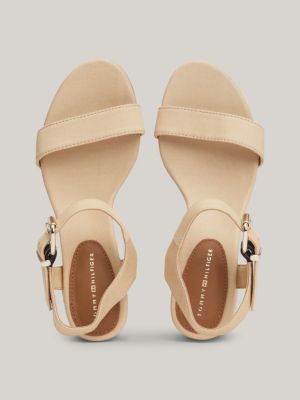 Tommy hilfiger kitty block on sale sandals