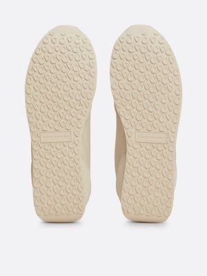 baskets de running heritage en cuir beige pour femmes tommy hilfiger