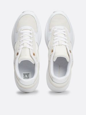 sneakers running con mix di texture bianco da donne tommy hilfiger