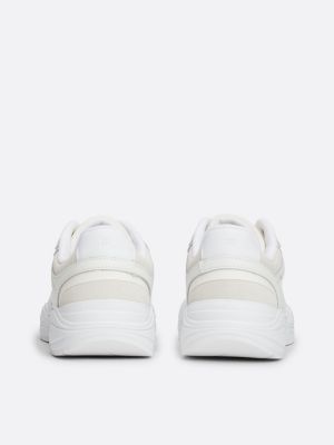 weiß chunky runner-sneaker mit struktur-einsätzen für damen - tommy hilfiger