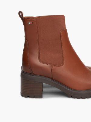 bruin leren chelsea boot met geëmailleerde vlag voor dames - tommy hilfiger