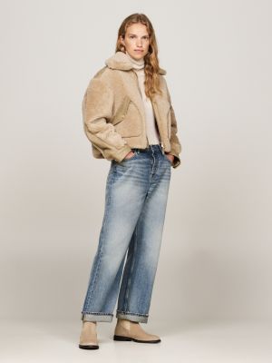 beige suède chelsea boot met geëmailleerde vlag voor dames - tommy hilfiger