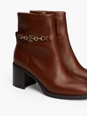 braun lederstiefel mit kettendetail und blockabsatz für damen - tommy hilfiger