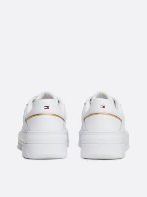 sneakers stile basket con bandierina smaltata bianco da donne tommy hilfiger