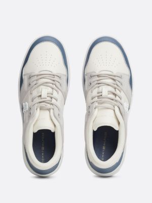 sneakers stile basket con mix di texture bianco da donne tommy hilfiger