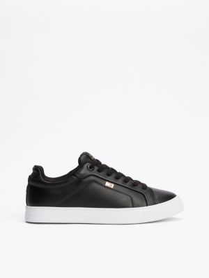 black leren court sneaker met vlag voor dames - tommy hilfiger